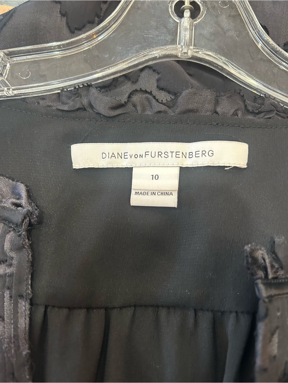 Diane Von Furstenberg Navy and Black Floral Burnout Blouse Size 10 - Picture 6 of 7
